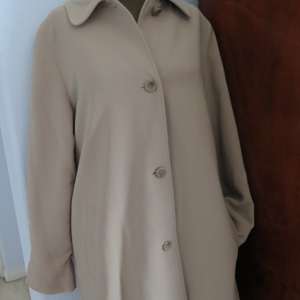 SOLD London Fog Women's Beige Trench Coat NWT Size S